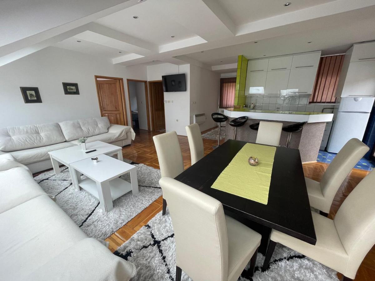 Casa Gialla Free Parking Сараево Экстерьер фото
