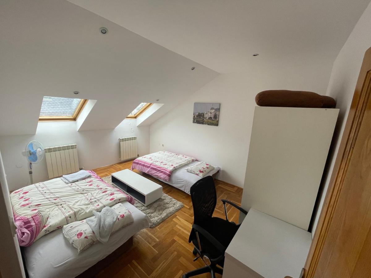 Casa Gialla Free Parking Сараево Экстерьер фото