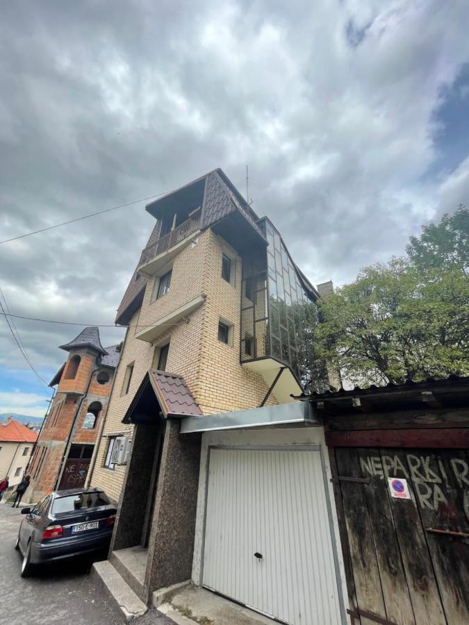 Casa Gialla Free Parking Сараево Экстерьер фото